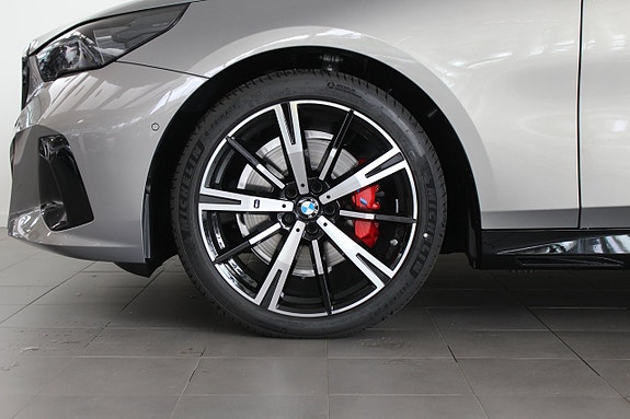 BMW 520 4 of 5
