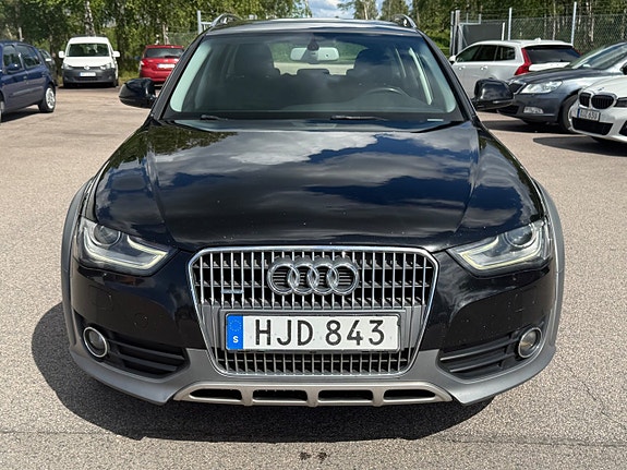 Audi A4 allroad 2 of 5