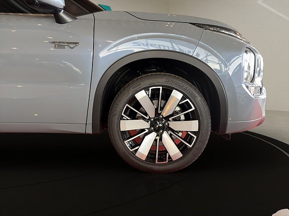 Mitsubishi Outlander 15 of 15