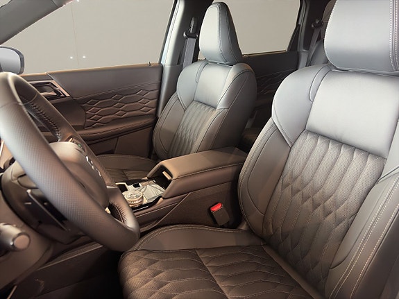 Mitsubishi Outlander 9 of 15