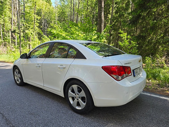 Chevrolet Cruze 5 of 5