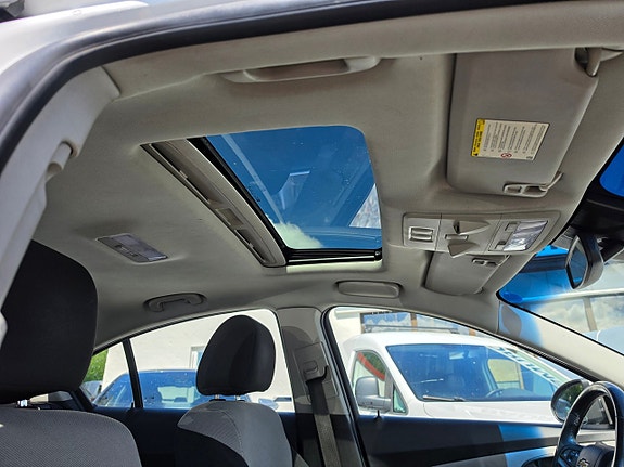 Chevrolet Cruze 13 of 21