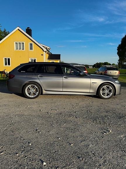 BMW 520d 2 of 5