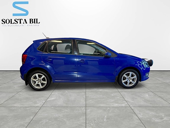 Volkswagen Polo 2 of 5