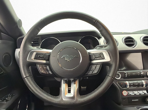 Ford Mustang 14 of 30