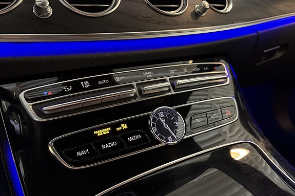 Mercedes-Benz E300 de 19 of 24