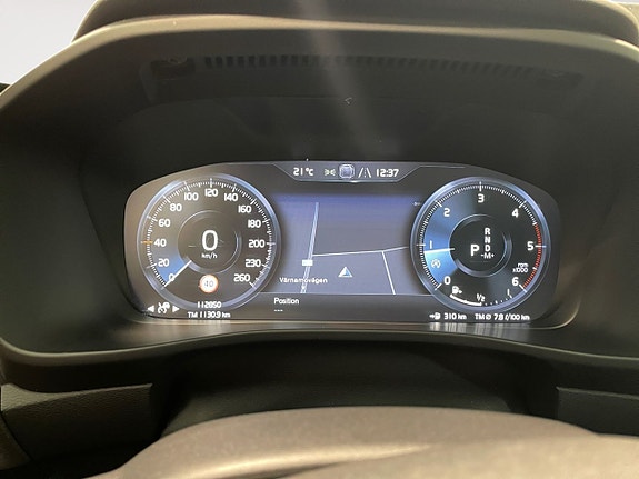 Volvo XC40 12 of 20