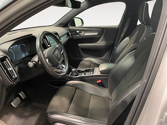 Volvo XC40 9 of 20