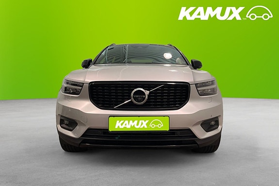 Volvo XC40 8 of 20
