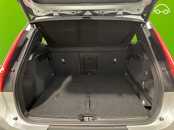 Volvo XC40 11 of 20