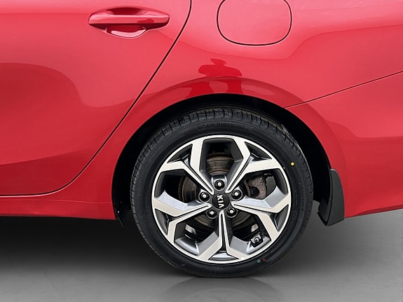 Kia Ceed 25 of 27