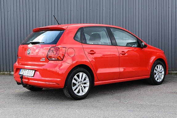 Volkswagen Polo 2 of 5