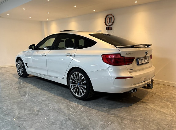 BMW 335d 3 of 5