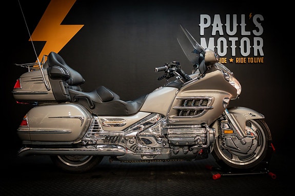 Honda GL1800A Gold Wing