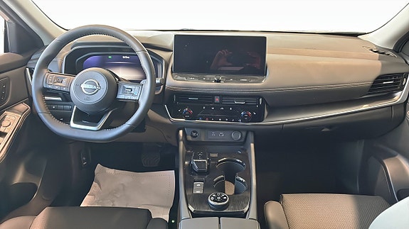 Nissan X-Trail 4 of 12