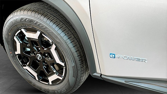 Nissan X-Trail 9 of 12