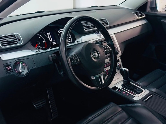 Volkswagen Passat Alltrack 10 of 20