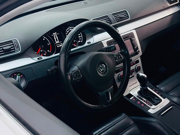 Volkswagen Passat Alltrack 9 of 20