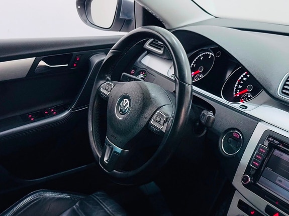 Volkswagen Passat Alltrack 4 of 5