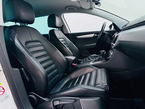 Volkswagen Passat Alltrack 7 of 20