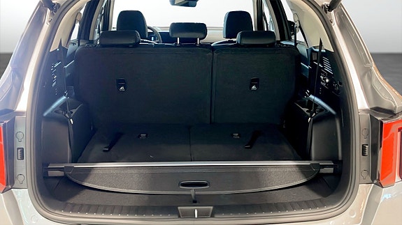 Kia Sorento 12 of 12