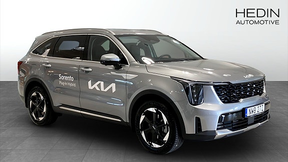 Kia Sorento 3 of 12
