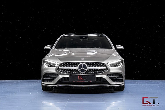 Mercedes-Benz CLA200 3 of 5