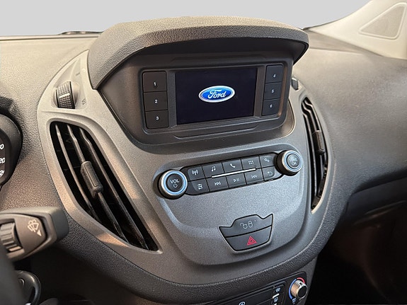 Ford Transit Courier 13 of 18