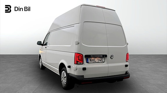 Volkswagen Transporter 3 of 5