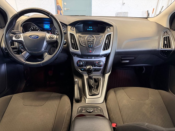 Ford Focus 10 of 13