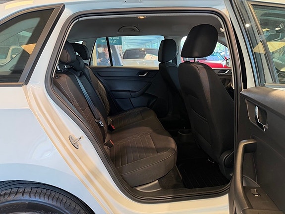 Skoda Rapid Spaceback 18 of 23