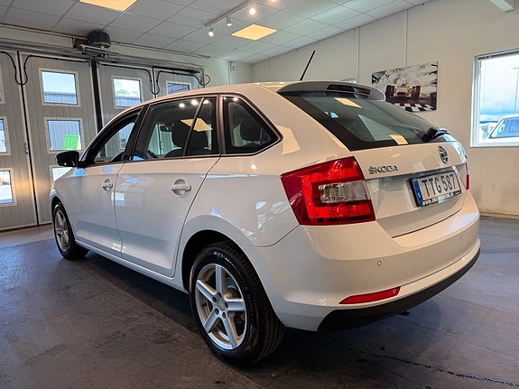 Skoda Rapid Spaceback 3 of 5
