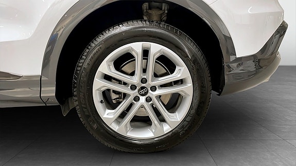 Audi Q5 6 of 16
