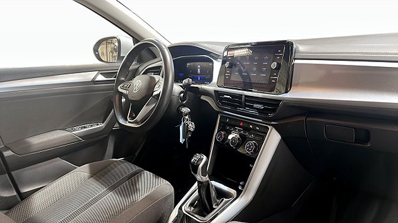 Volkswagen T-Roc 11 of 19