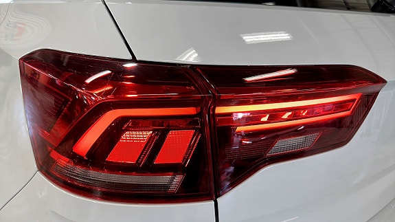 Volkswagen T-Roc 14 of 19