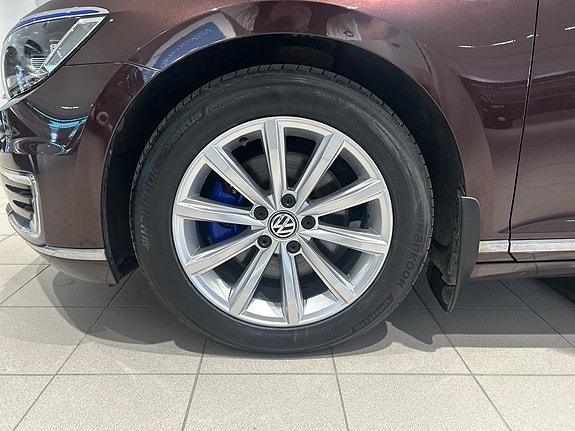 Volkswagen Passat 4 of 5