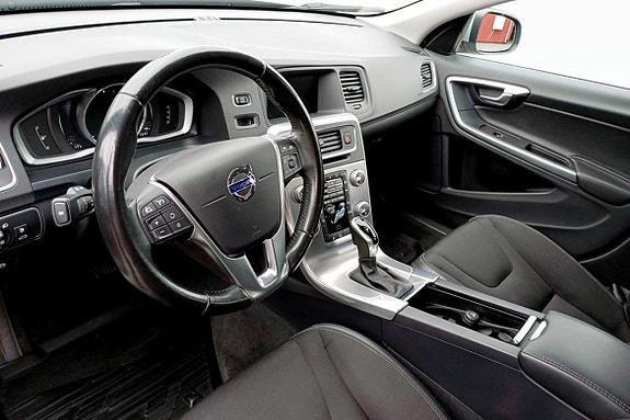Volvo V60 10 of 18