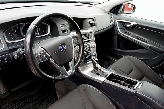 Volvo V60 9 of 18