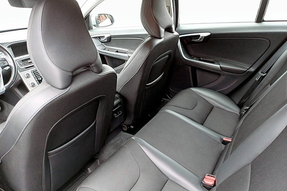 Volvo V60 15 of 18