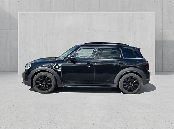 MINI Countryman Cooper SE 2 of 5