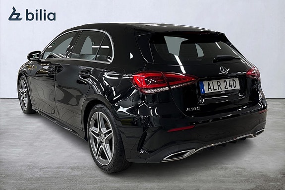 Mercedes-Benz A180 2 of 5