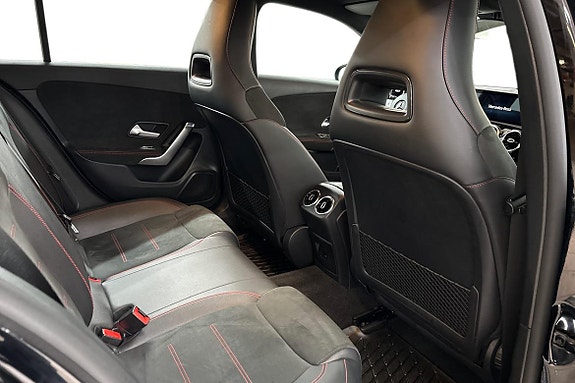 Mercedes-Benz A180 9 of 21