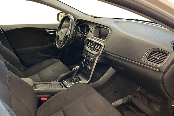 Volvo V40 Cross Country 7 of 22