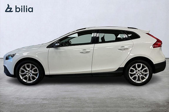 Volvo V40 Cross Country 3 of 5