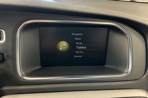 Volvo V40 Cross Country 15 of 22