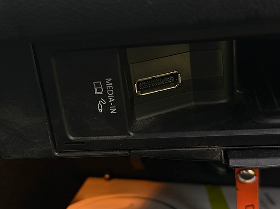 Volkswagen Passat 25 of 25