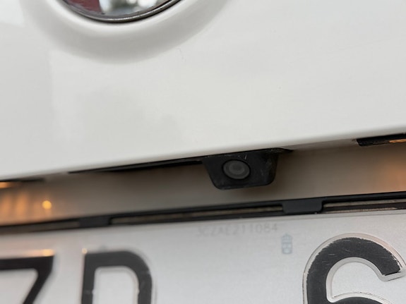 Volkswagen Passat 11 of 25