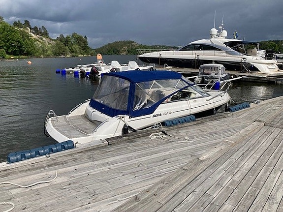 Bella 600 DC -10 Mercruiser 3,0 2 of 5