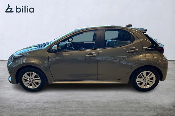 Toyota Yaris 3 of 5