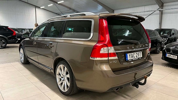Volvo V70 8 of 19